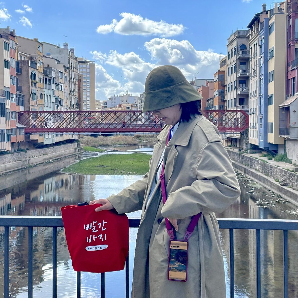 몬세라트 지로나 투어 지로나 붉은 철교 오냐르강 풍경 출처 마이리얼트립