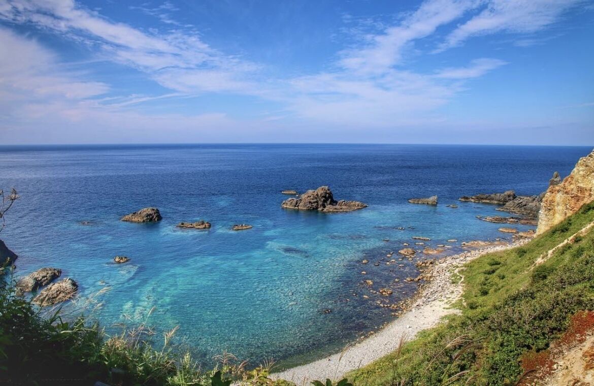 삿포로 샤코탄 투어 시마무이 해변 에메랄드빛 바다 출처 마이리얼트립