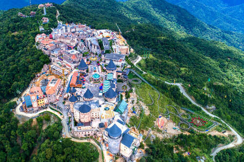다낭 바나힐 투어 산 위 프랑스 마을 항공 전경 출처 마이리얼트립